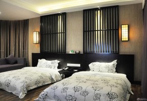 快捷酒店标准间黑色木质墙面设计图