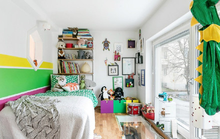 最開始買房的時候并沒有想買復(fù)式，只是覺得自己沒有接觸過這一類的戶型，不知道怎么裝修，后來看到很多復(fù)式樓的空間比較大，所以才決定買復(fù)式樓，裝修的時候也是一波三折，最先約定的裝修師傅臨時有事來不到，我們也只能選擇找裝修公司來合作，這樣能減輕我們裝修的負(fù)擔(dān)，畢竟我們平時還要上班。好在裝修公司沒有讓我們失望，如期將新房裝修完成了。