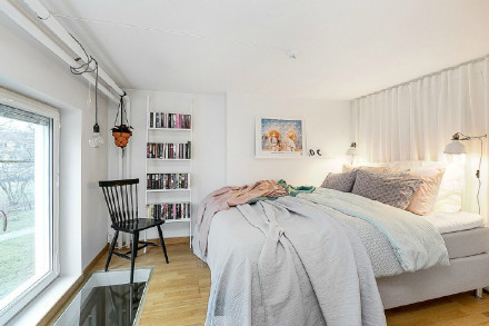 最開始買房的時候并沒有想買復(fù)式，只是覺得自己沒有接觸過這一類的戶型，不知道怎么裝修，后來看到很多復(fù)式樓的空間比較大，所以才決定買復(fù)式樓，裝修的時候也是一波三折，最先約定的裝修師傅臨時有事來不到，我們也只能選擇找裝修公司來合作，這樣能減輕我們裝修的負(fù)擔(dān)，畢竟我們平時還要上班。好在裝修公司沒有讓我們失望，如期將新房裝修完成了。