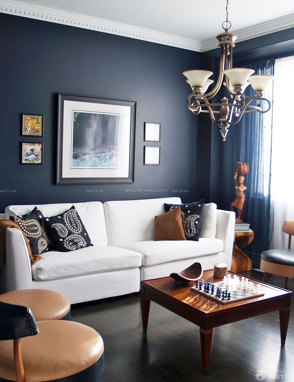 经典家装客厅深蓝色墙面设计效果图欣赏