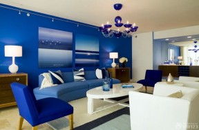 深蓝色墙面 家装客厅设计