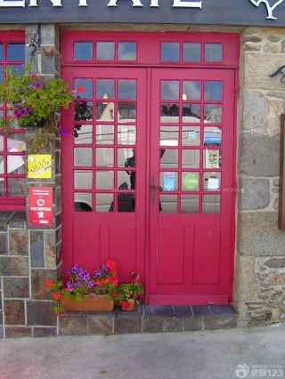 美式风格粉色门装修实景图欣赏