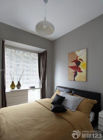 說真的，回想整個裝修的歷程還是很辛苦的，但是整個裝修的結(jié)果卻是很幸福的，經(jīng)歷了更多，才會更加懂得珍惜，經(jīng)歷了裝修的辛苦，也就更加的熱愛了自己的家。裝修歷時4個月，我們的裝修費用是十萬塊。只有在水電部分我們返工了一點，因為管子出現(xiàn)了部分漏水，我們重新?lián)Q了一批，其他工序都是正常的施工并完成的。