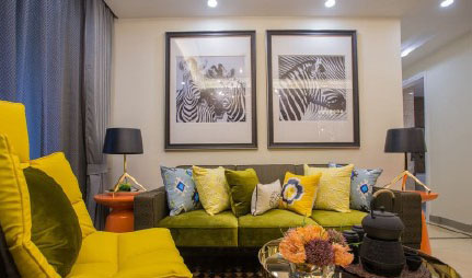 這次的裝修真的是超級累，水電部分還好，我們能夠接受，不是大問題，只是部分水管感覺很脆弱，只是在油漆方面我們很無奈，裝修師傅給我們推薦的那款油漆太刺鼻了，而且我們看沒有類似與合格證或者免檢產(chǎn)品的標(biāo)志，所以我們強(qiáng)制換了一批新的，耽誤了我們幾天，不然這樣劣質(zhì)的裝修油漆會影響我們的健康的。希望最近準(zhǔn)備裝修的朋友們要注意，特別是油漆方面一定要用合格的材料，這樣對自己的健康負(fù)責(zé)任。