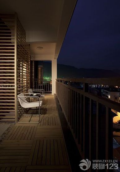 作為一個設(shè)計師，最自豪的不是設(shè)計了多少好看的房子，而是能夠設(shè)計自己的家，這次的房子是我努力幾年存錢買下來的，買房的路程是辛苦的，但是裝修卻是幸福的，從設(shè)計開始到最后的竣工，我都全部參與在里面，特地為此還停工了半年，最后裝修出來的效果是很滿意的，也值得我付出這么多。