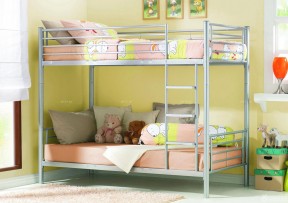 儿童卧室铁质高低床装修实景图