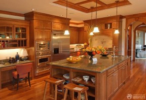 美式风格开放式厨房橙色地砖装修实景图欣赏
