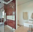 卫生间玻璃隔断红色瓷砖墙面装修效果图