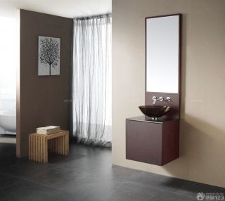 卫生间棕色墙面设计样板
