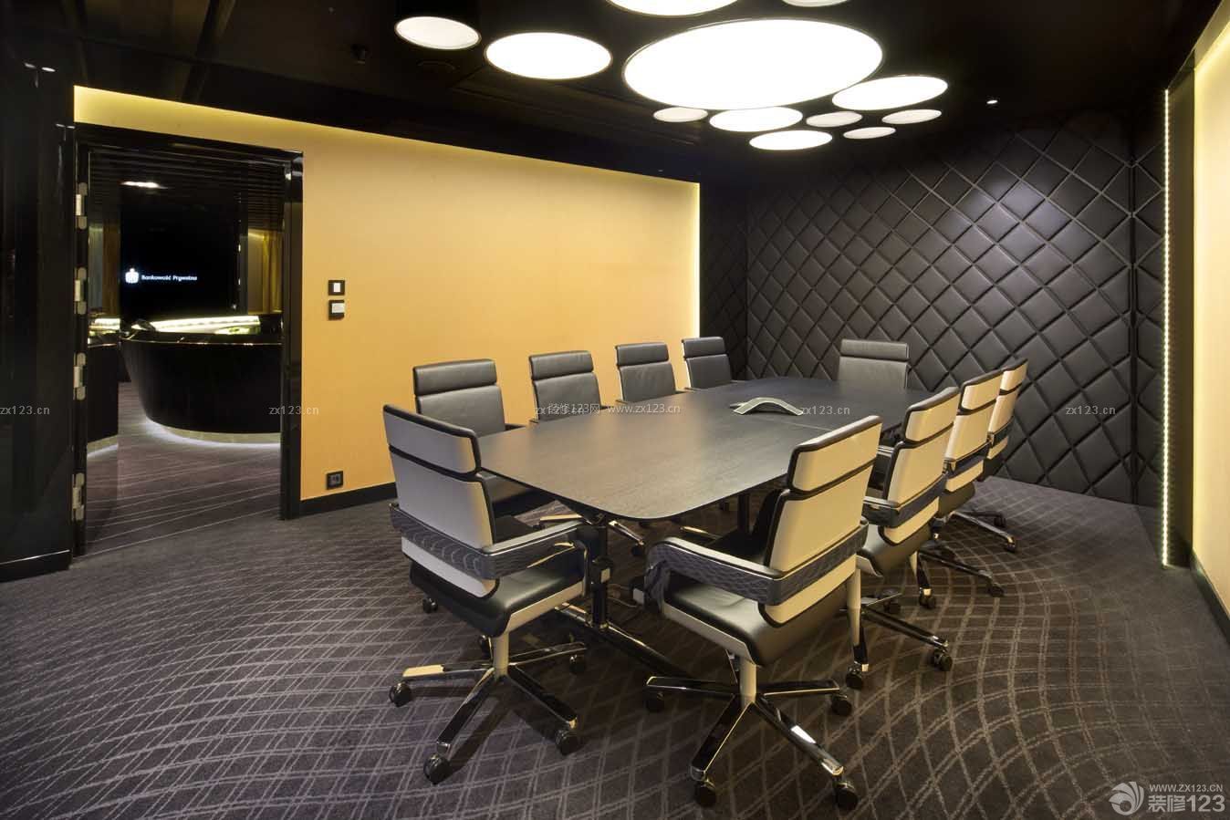 小型会议室布置桌椅布置实景图欣赏