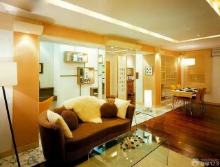 经典中式风格客厅样板间黄色门框装修设计图