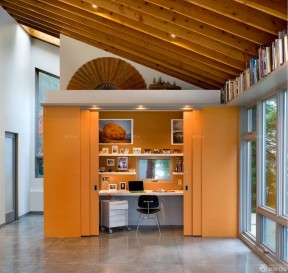 橙色门 开放式书房