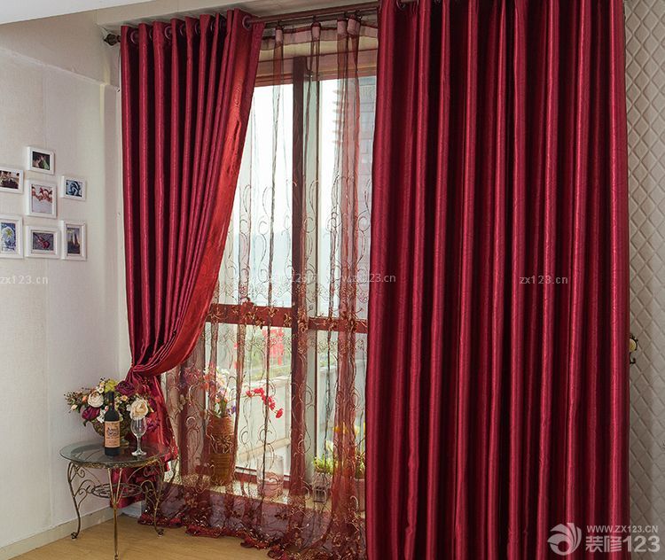 最新酒红色窗帘室内装饰设计