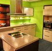 绿色墙面厨房金牌橱柜装修效果图