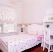 现代风格10平方米卧室印花窗帘装修设计图