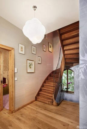 木制楼梯 阁楼家装设计