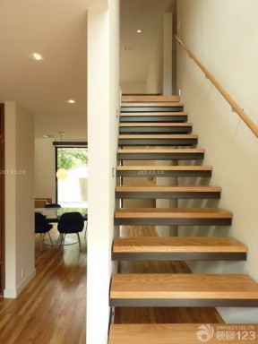 木制楼梯 室内阁楼楼梯
