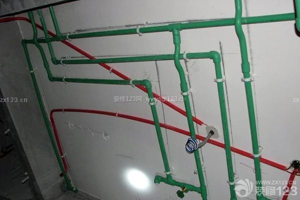 精装房验收标准3：水电管线不能同槽