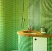 绿色马赛克背景墙淋浴喷头效果图