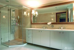 70平方家装效果图  卫生间淋浴房