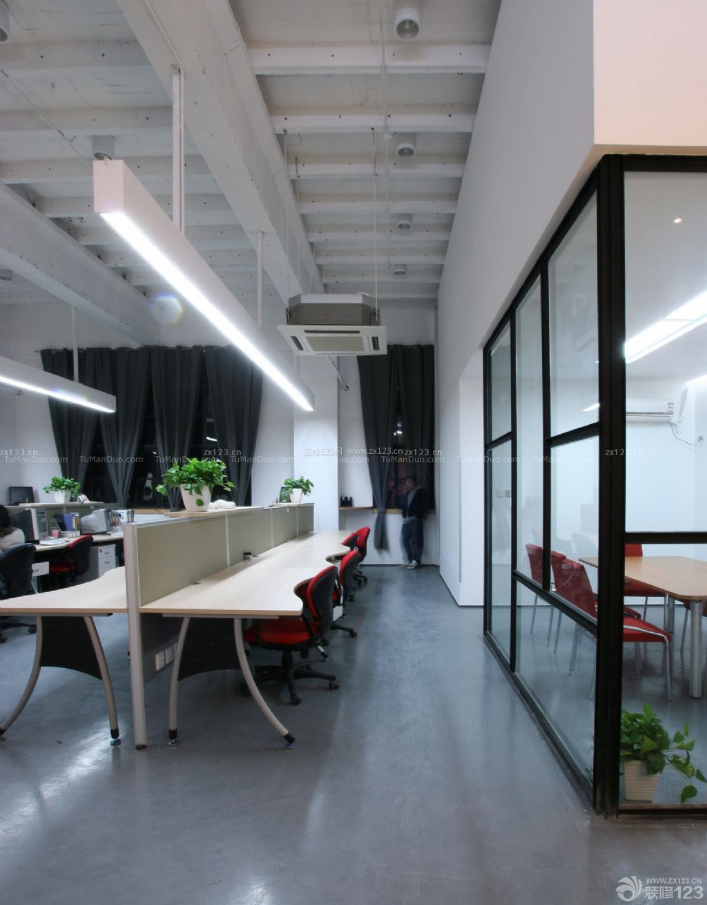 美式80平米办公室装修设计效果图片