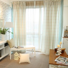 60平米客厅装修效果图 格子窗帘装修效果图片