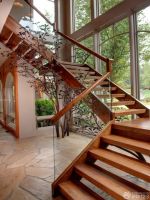 自建房楼梯玻璃护栏设计效果图片