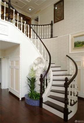 70平米小复式装修 楼梯设计装修效果图片