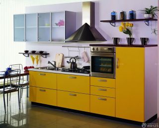 70平米小复式厨房黄色橱柜装修效果图片