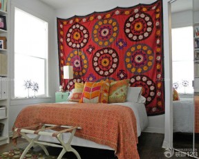 家庭小卧室挂毯装修效果图片