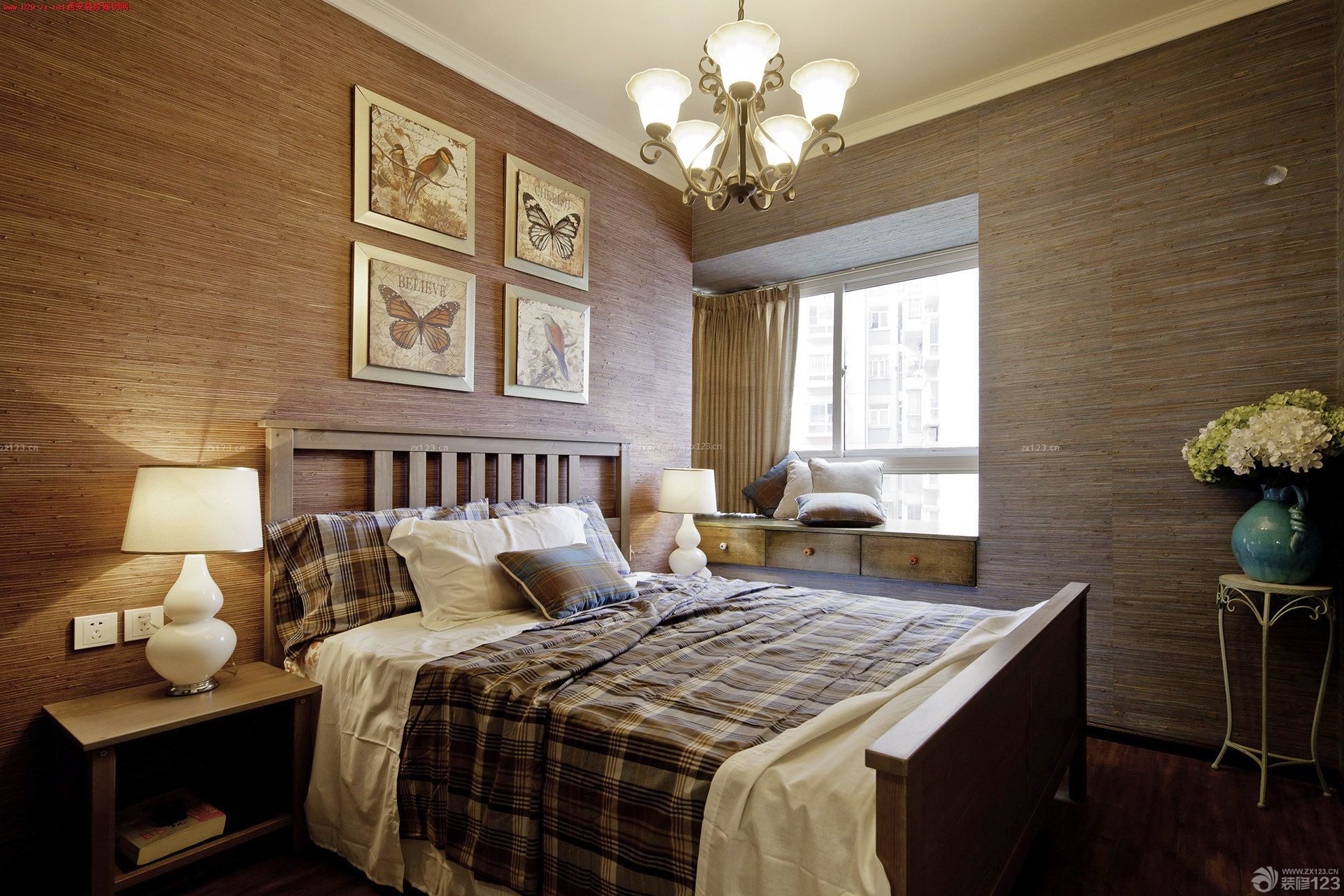 两室一厅卧室木质背景墙装修图