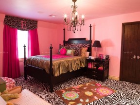 70平米小户型婚房粉红色窗帘装修效果图片