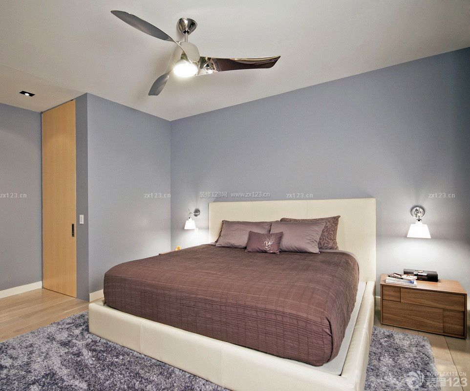 最新90平方房子简单卧室壁纸装修图片