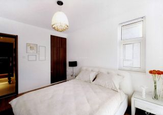 70平米二手房卧室白色墙面装修效果图片