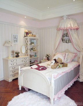 70平米两居室卧室装修 女孩房间装修效果图