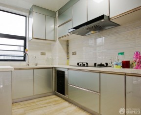 90平米房屋厨房装修效果图 厨房墙面瓷砖
