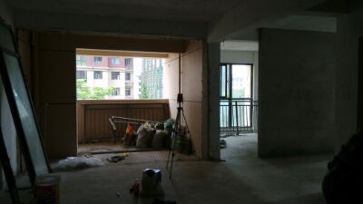 今天我家開始走水電咯，水電師傅很好，會(huì)跟我現(xiàn)場(chǎng)確定下我家的插座開關(guān)，我提的要求他也會(huì)根據(jù)我家的實(shí)際情況進(jìn)行定位，他告訴我家里沒有水閥，問我需要安裝嗎？我說是不是安了會(huì)方便些，他說肯定的啦，然后水閥也是我讓他幫我代買的，對(duì)他內(nèi)心我還是蠻放心的，辛苦了！最后還給我一張我家水電開關(guān)面板個(gè)數(shù)的清單，很棒！