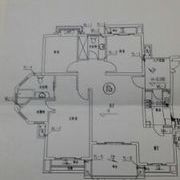 去年十二月買的二手的，五樓樓梯房，比較悲催。特別是后續(xù)裝修多了很多二次轉(zhuǎn)運(yùn)。一開始便準(zhǔn)備的半包，來了兩家量房，經(jīng)過反復(fù)對比，衡量各種利弊，最終選擇了拓夢裝飾，也是我自己找的那家裝修公司。是個(gè)小公司，主材不錯(cuò)，老板和我們差不多大，還算交流的不錯(cuò)，由于沒有專門的設(shè)計(jì)那些，風(fēng)格上可能比起論壇上沒得那么清晰明了，不過打算裝現(xiàn)代簡約也不需要太多風(fēng)格設(shè)計(jì)，自己學(xué)習(xí)一哈，和老板交流一些想法，按思路裝差不多。