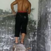 前幾天水電開始做了，水管鋪好了，還沒有試壓，墻上暗盒基本裝好，由于要鏟墻，鏟墻需要澆水，所以電線還未布置。9號日立空調(diào)送貨到位了，又交了一萬多裝修進(jìn)度款。感覺預(yù)算超了不少。