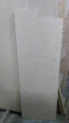 地板快鋪好了，效果還不錯，今天去選了飄窗人造板，淋浴房石板，還有復(fù)合實木門，裝修啊，錢啊～