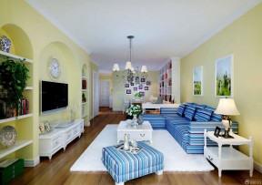 80平米小户型客厅家具摆放 黄色墙面装修效果图片