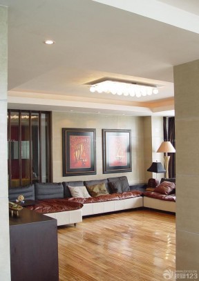 三室一厅装修效果图大全2020图片 棕黄色木地板装修效果图片