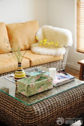 地中海风格装饰设计 客厅沙发颜色搭配