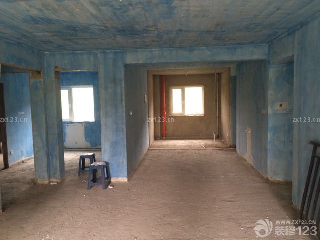 墻體拆改全部結(jié)束，下一步是水電了，可憐我又要出差4天，又一個周末泡湯了，磚、櫥柜、門啥啥都沒看呢，大熱天的煩躁。