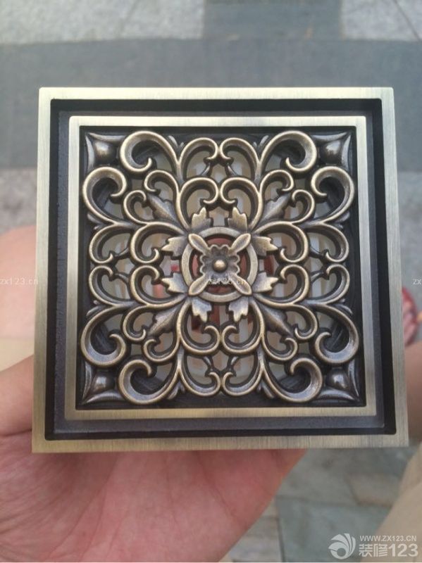 又逢周末，大家都在開會，只有我不用去，我想說太好了，約了柜子廠家來量尺，水電也進(jìn)場了，跟師傅重新溝通了水電的位置，下午跑去家居買了一堆潛水艇的地漏，角閥啥的，太累了，不說了，上圖！