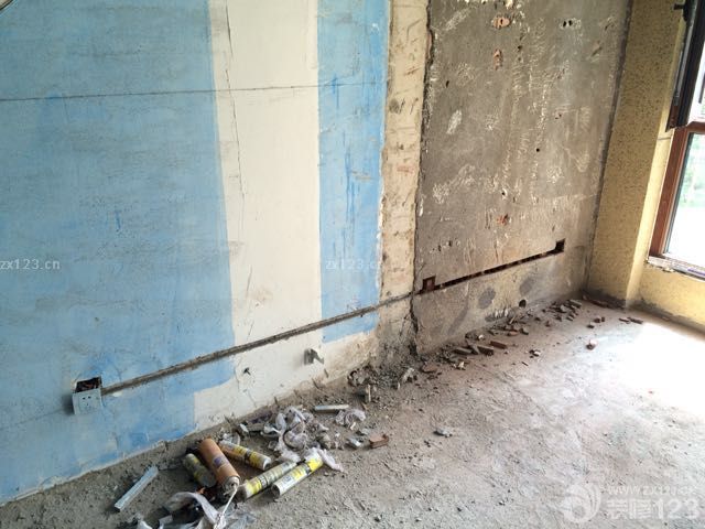 水電開槽了，還不錯！繼續(xù)期待。