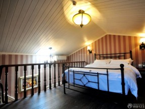 80平米带阁楼装修 尖顶卧室