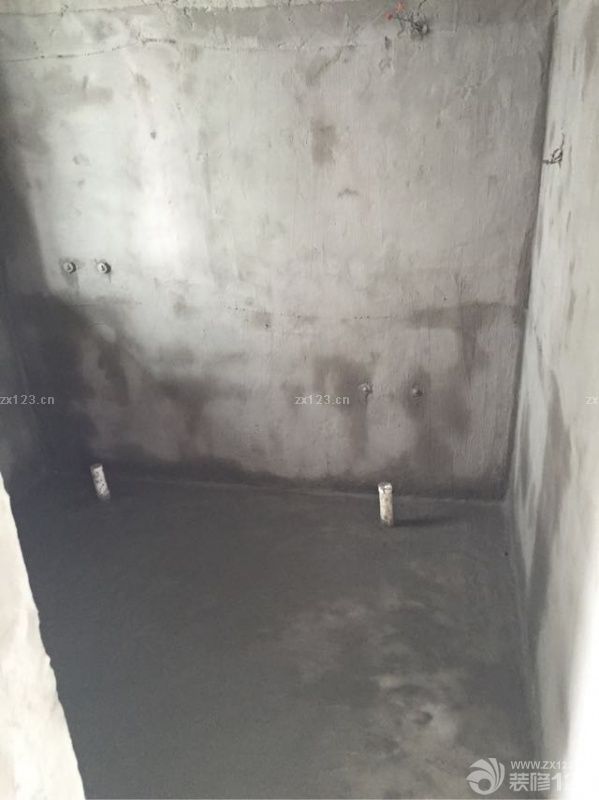吊頂、防水完成，明天試水。