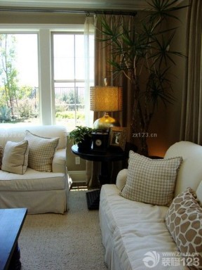 起居室布藝沙發(fā)裝修效果圖片