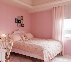 90后女生卧室装修设计 粉色墙面装修效果图片